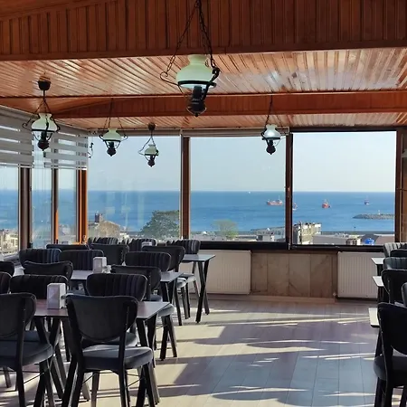 Grand Liza Ξενοδοχείο 3*