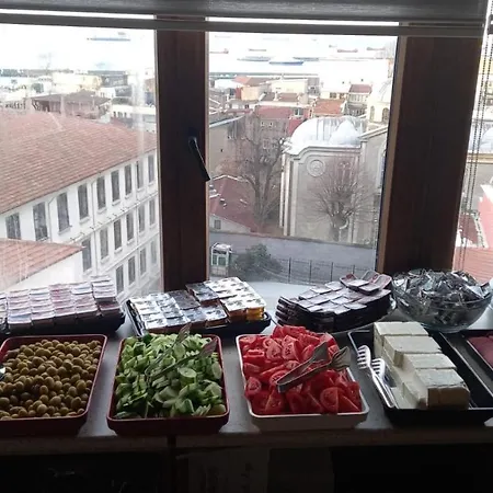 Grand Liza 호텔 3*