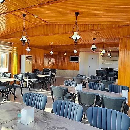 Grand Liza Hotel 3*
