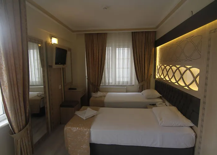 Grand Liza Otel 3*