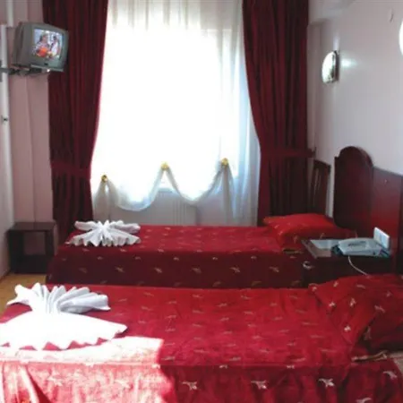Grand Liza Szálloda 3*