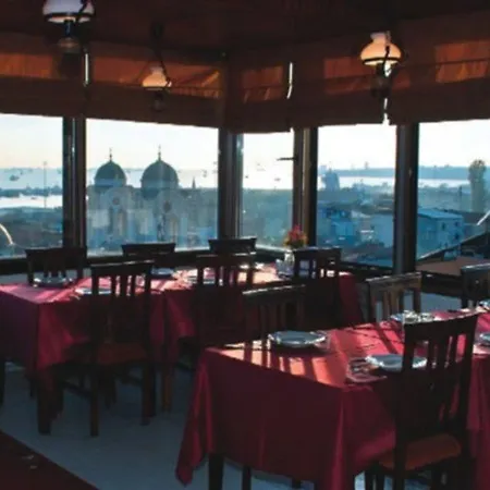 Отель Grand Liza