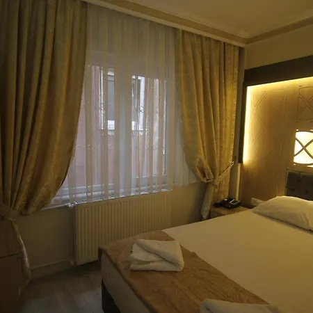 Grand Liza Отель 3*