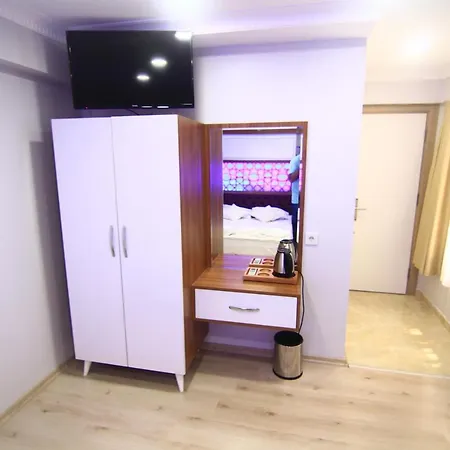 Grand Liza Отель 3*